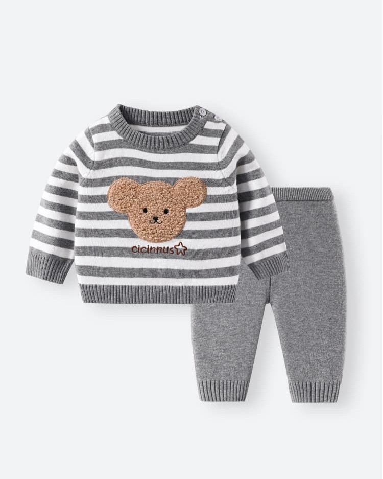 Children's striped cartoon bear head pullover knitted suit